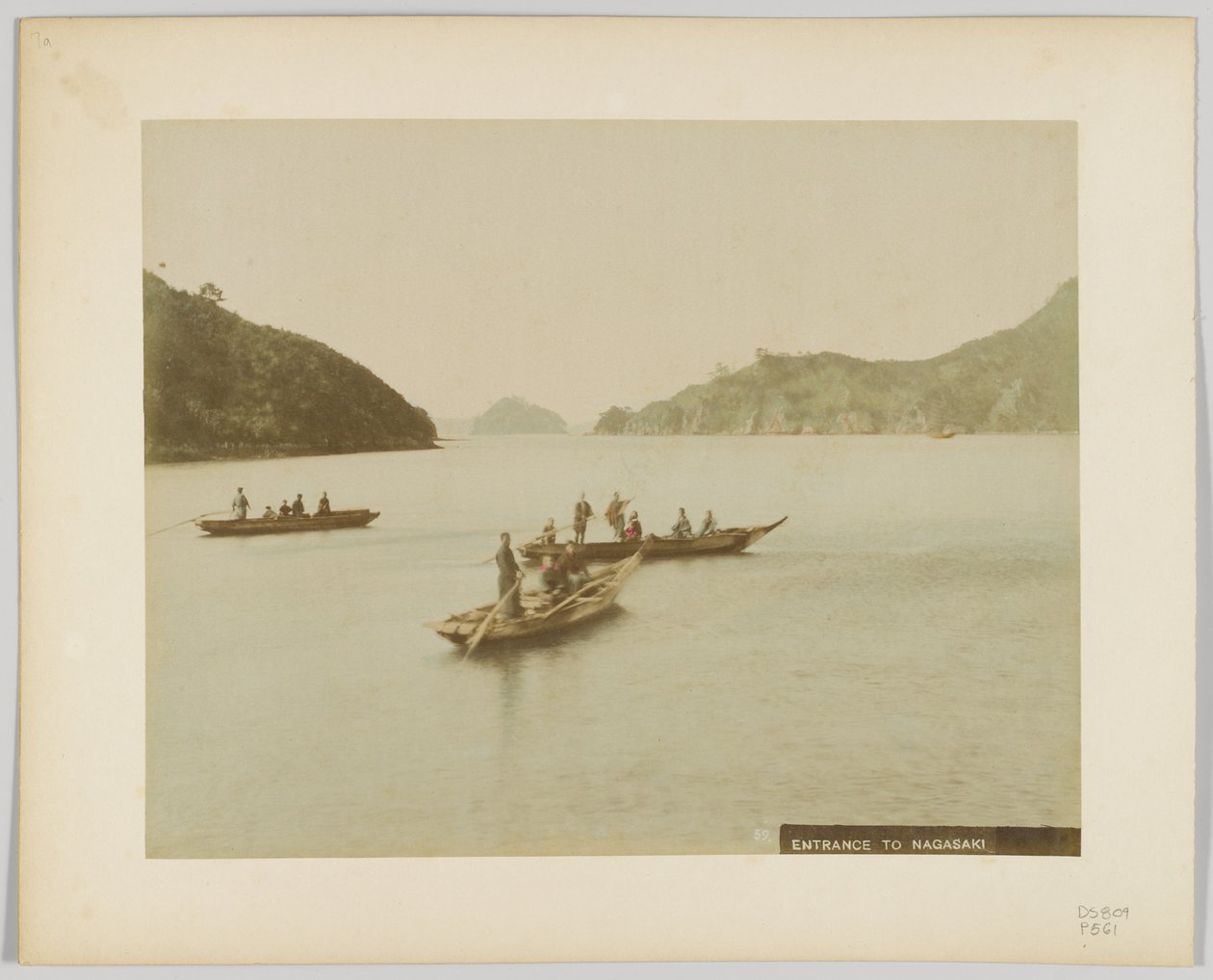 Wejście do Nagasaki, Japonia (ręcznie kolorowane czarno-białe zdjęcie) autorstwa Japanese Photographer