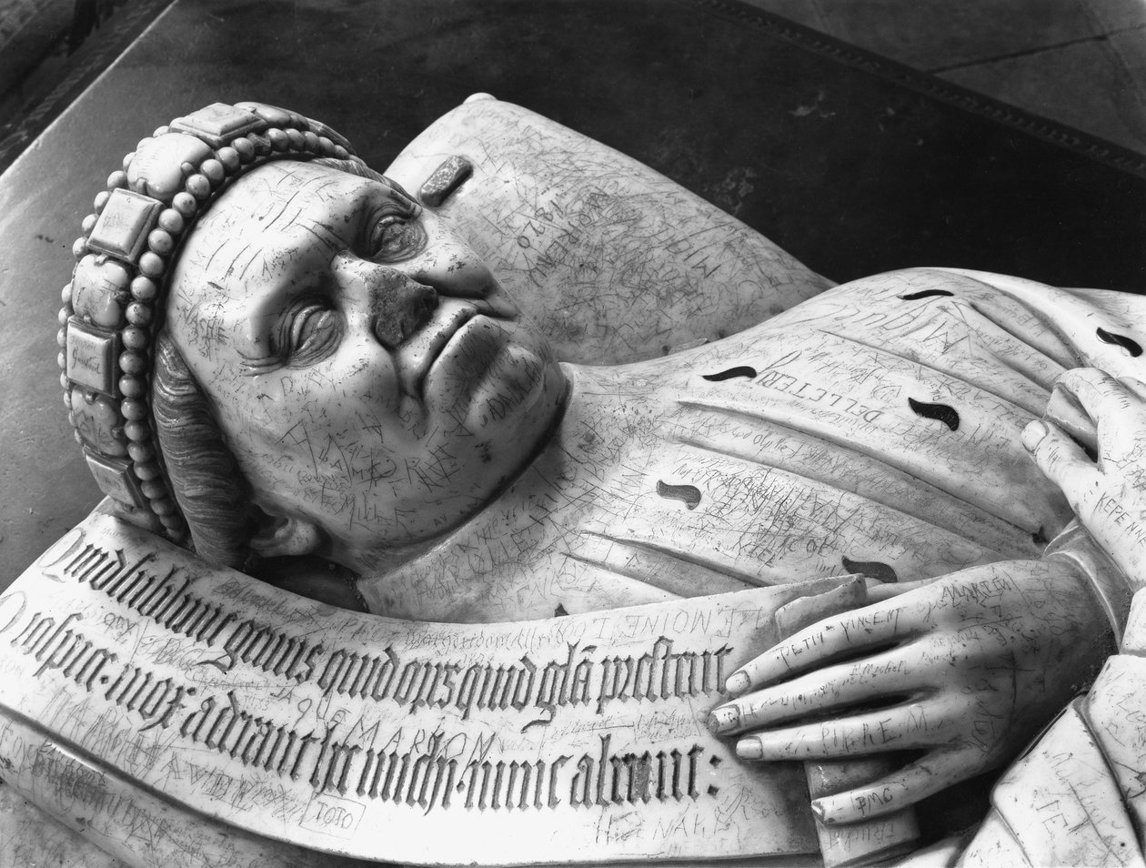Wizerunek księcia Jean de Berry (1340-1416) hrabiego Poitiers, szczegół (patrz także 217791) 1416-38 (marmur) autorstwa Jean de Cambrai