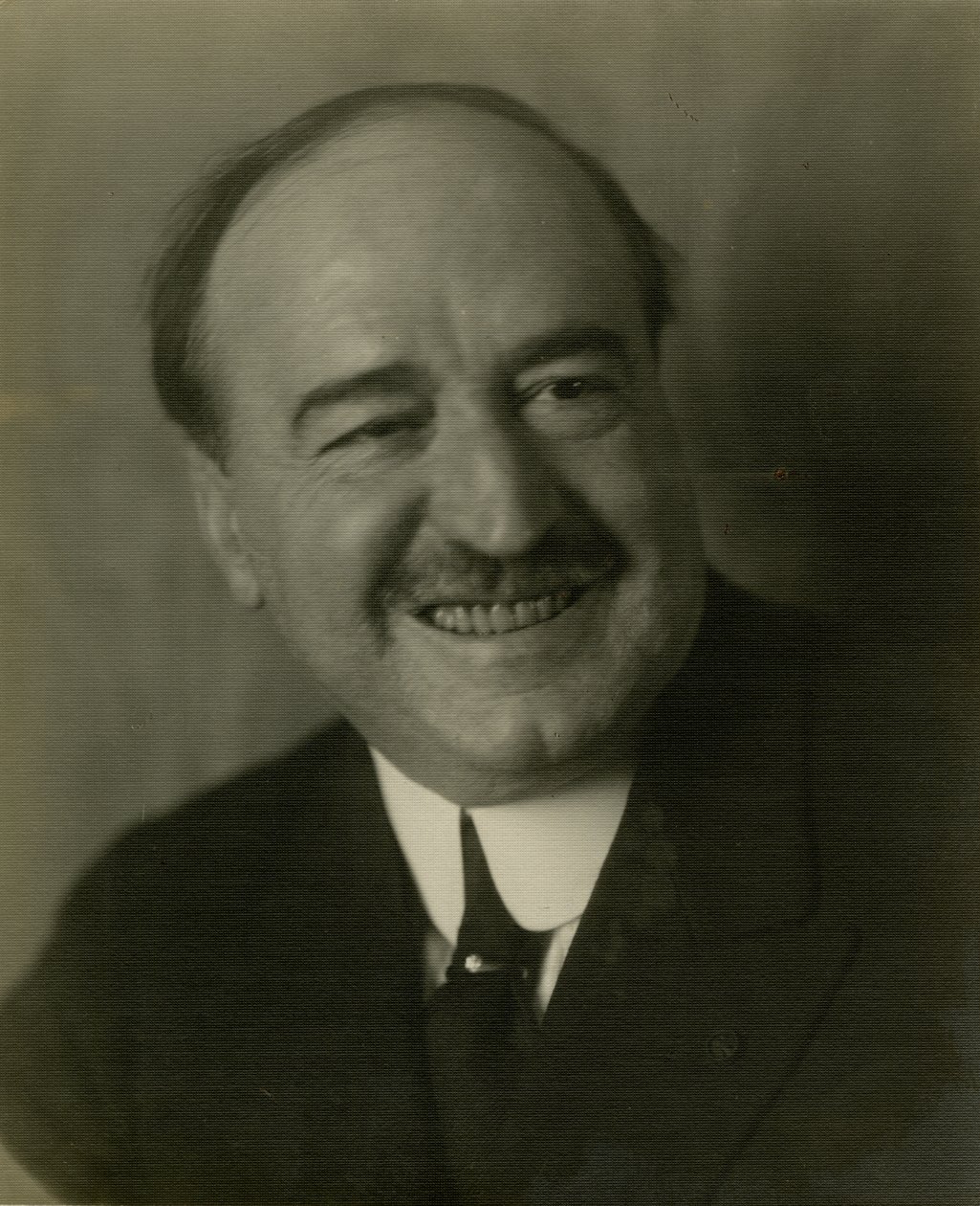Vincente Blasco Ibanez, ok. 1905-21 autorstwa Jessie Tarbox Beals