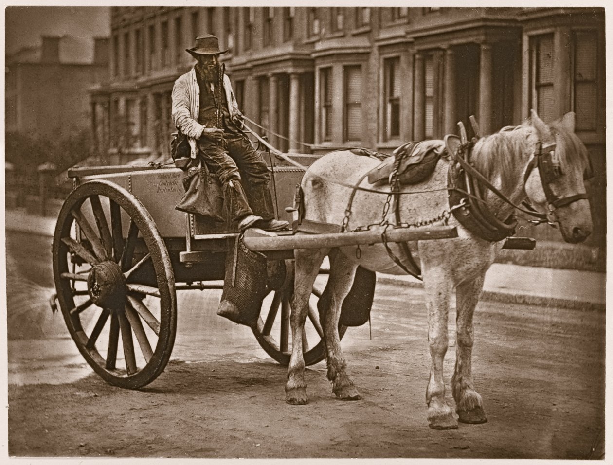 Wózek wodny, z „Street Life in London”, 1877-78 (woodburytype) autorstwa John Thomson