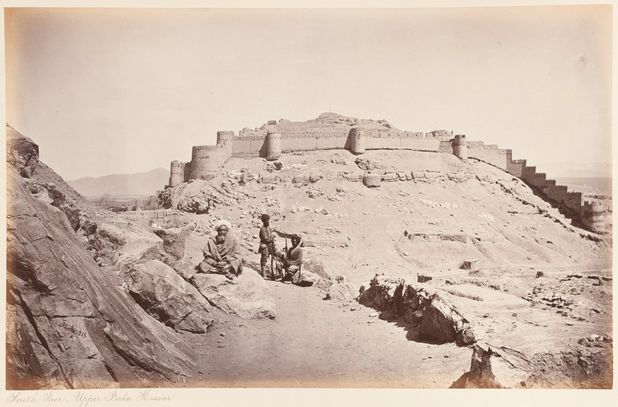 Ściana południowa, Górna Bala Hissar, Kabul, 1879 autorstwa John Burke