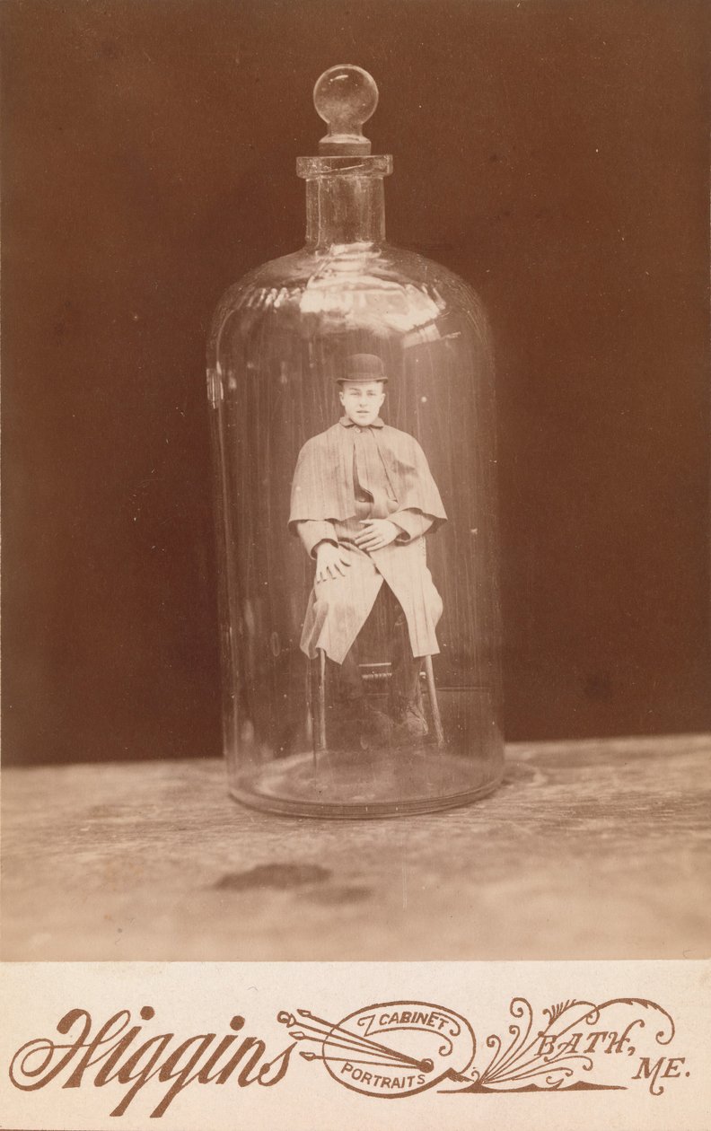 Mężczyzna w butelce, ca. 1888. autorstwa John C. Higgins