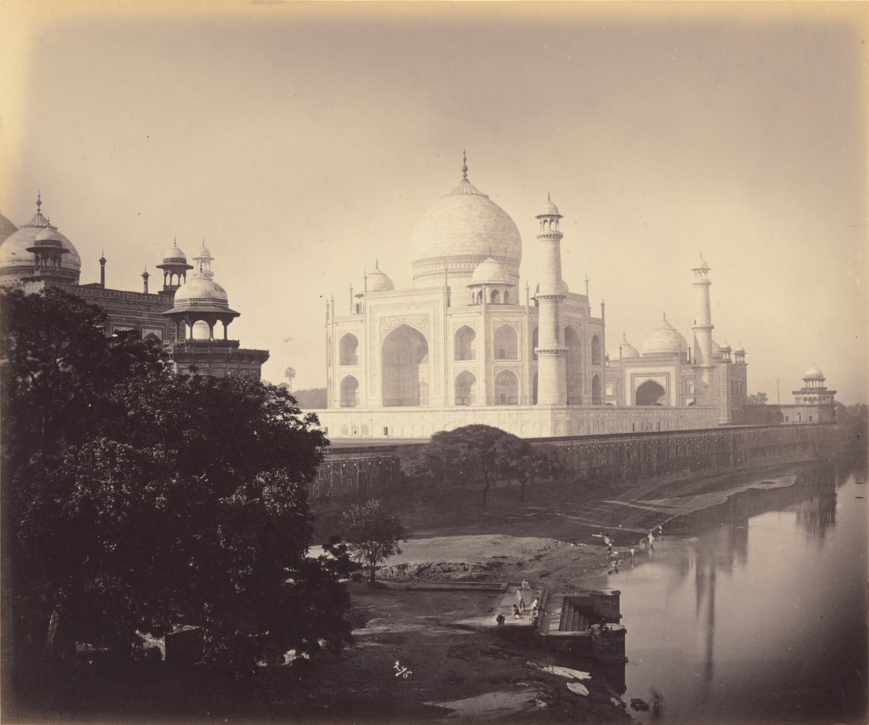 Tadż Mahal, Agra, Indie autorstwa John Saché