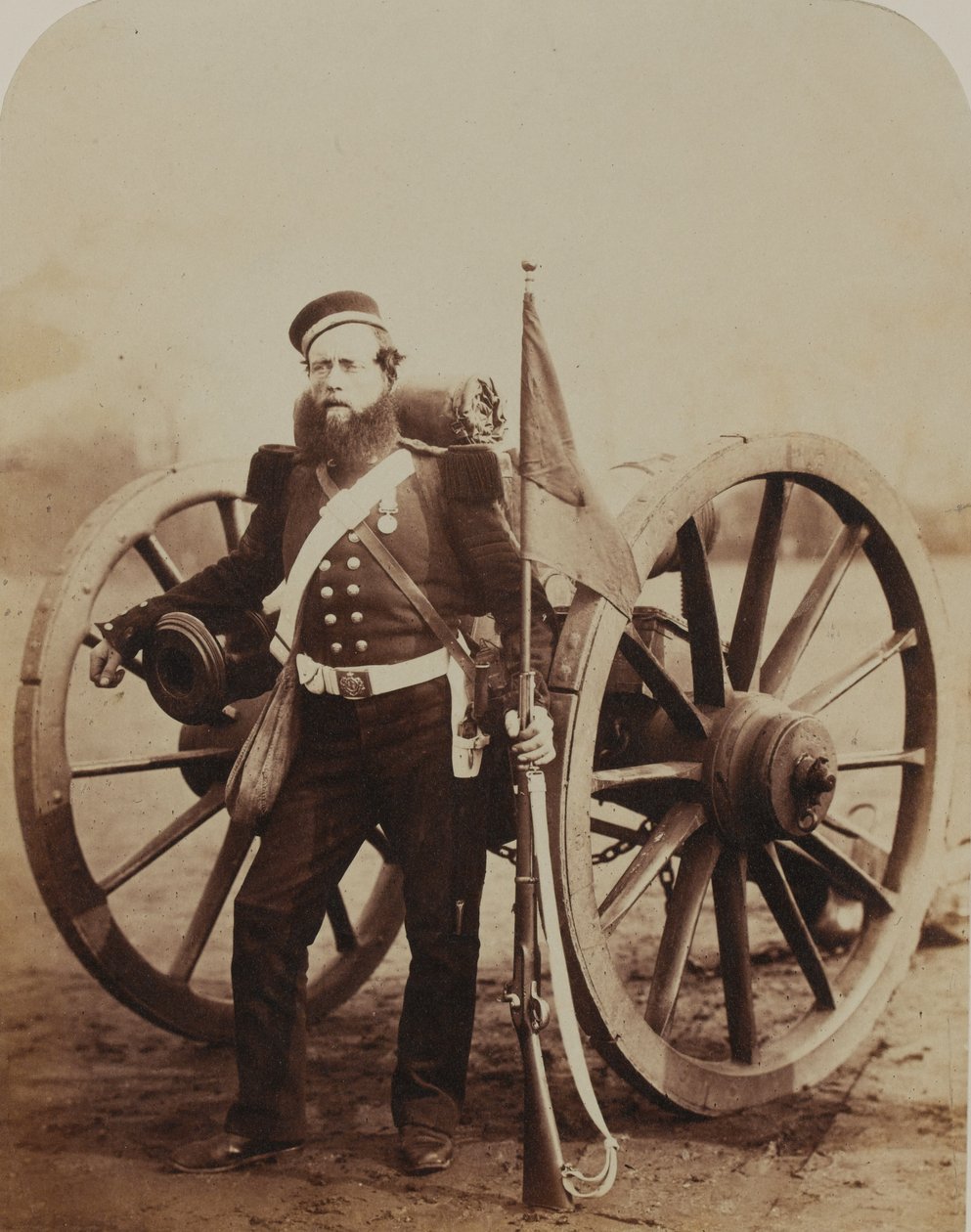 Sierżant William Russell, Artyleria Królewska, 1856 (zdjęcie w sepii) autorstwa Robert Howlett