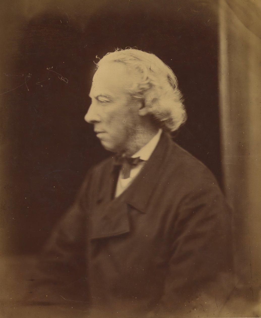 Aubrey deVere, 1866-68. autorstwa Julia Margaret Cameron
