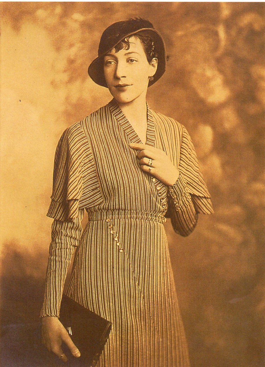 Doris Langley-Levy Moore, c.1933 autorstwa Lafayette Studio