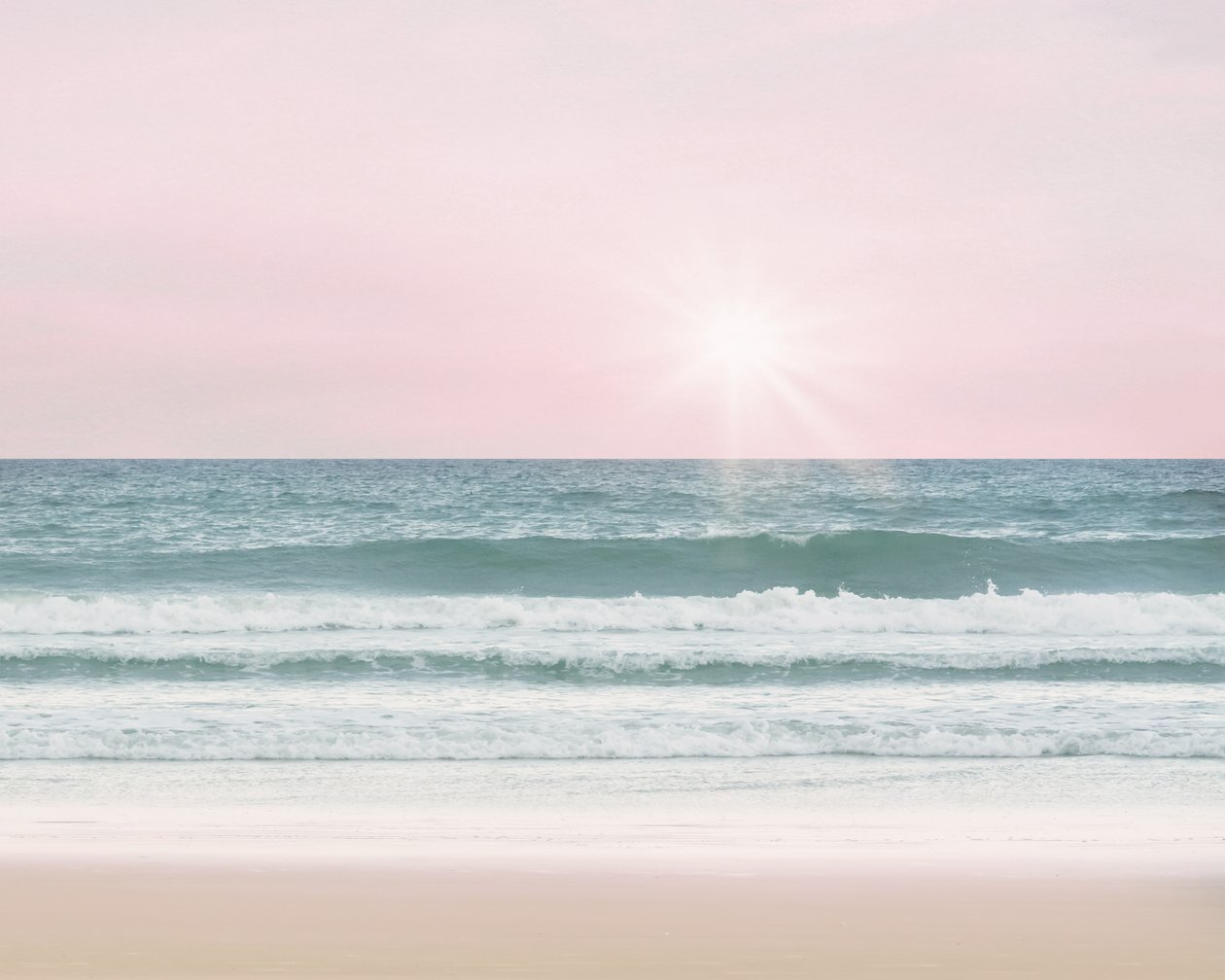 Różowa plaża, ok. 2017 r. (zdjęcie) autorstwa Leah Straatsma