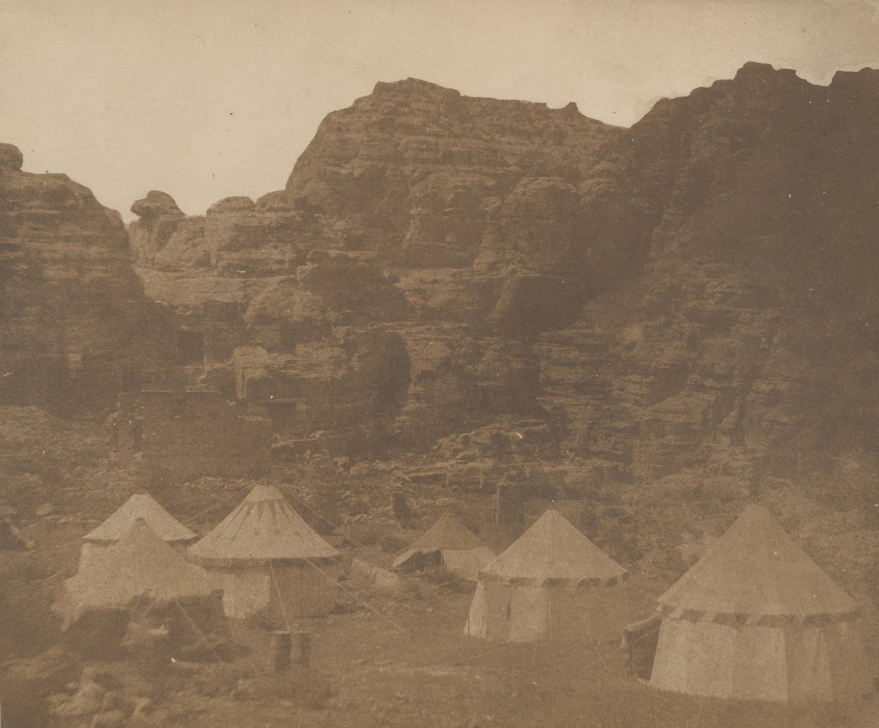 Obóz ekspedycyjny, Petra, 1852. autorstwa Leavitt Hunt.