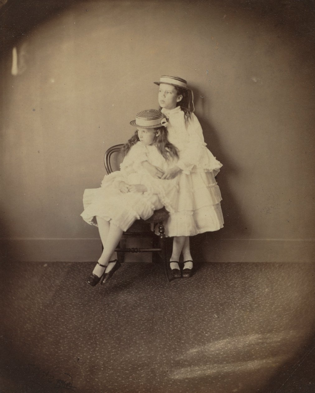 Julia i Ethel Arnoldowie, 1872. autorstwa Lewis Carroll