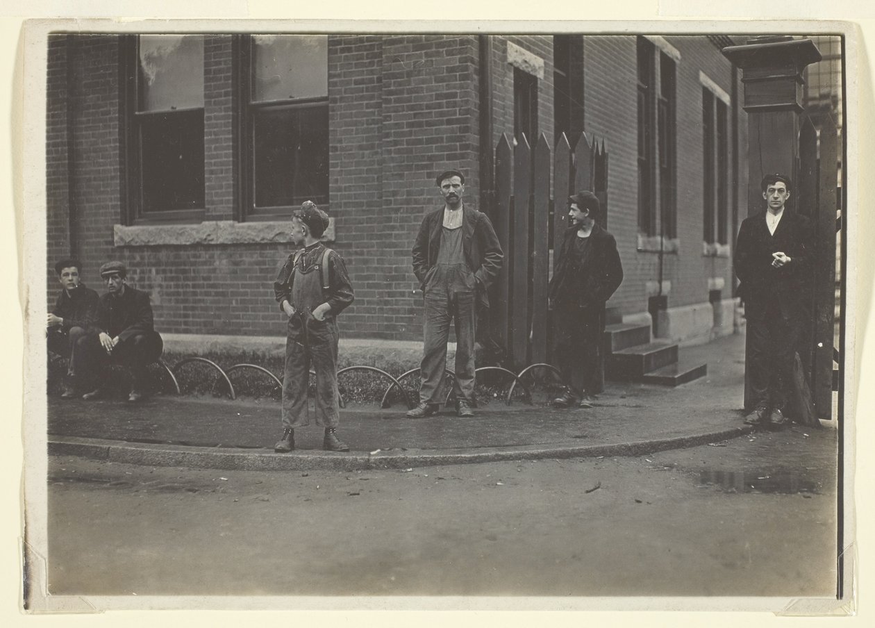 Warren, Rhode Island autorstwa Lewis Wickes Hine