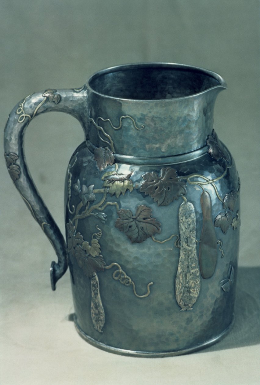 Dzbanek, Nowy Jork, ok. 1900 (srebro, mosiądz i miedź) autorstwa Louis Comfort Tiffany