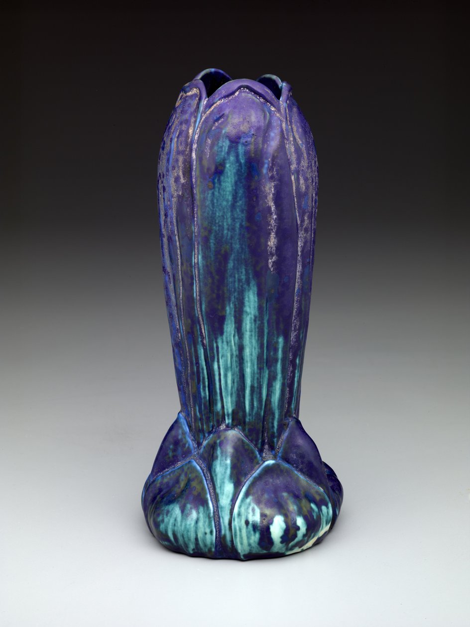 Wazon, ok. 1905-19 (ceramiczne) autorstwa Louis Comfort Tiffany