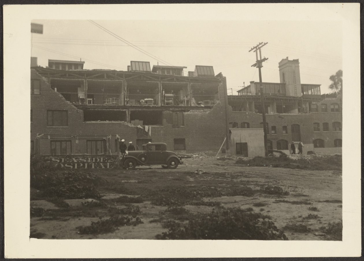 [Seaside Hospital] autorstwa Louis Fleckenstein