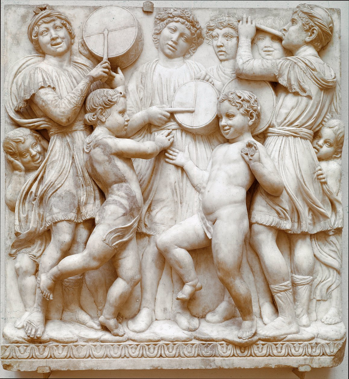 Cantoria (marmur płaskorzeźbiony) autorstwa Luca Della Robbia