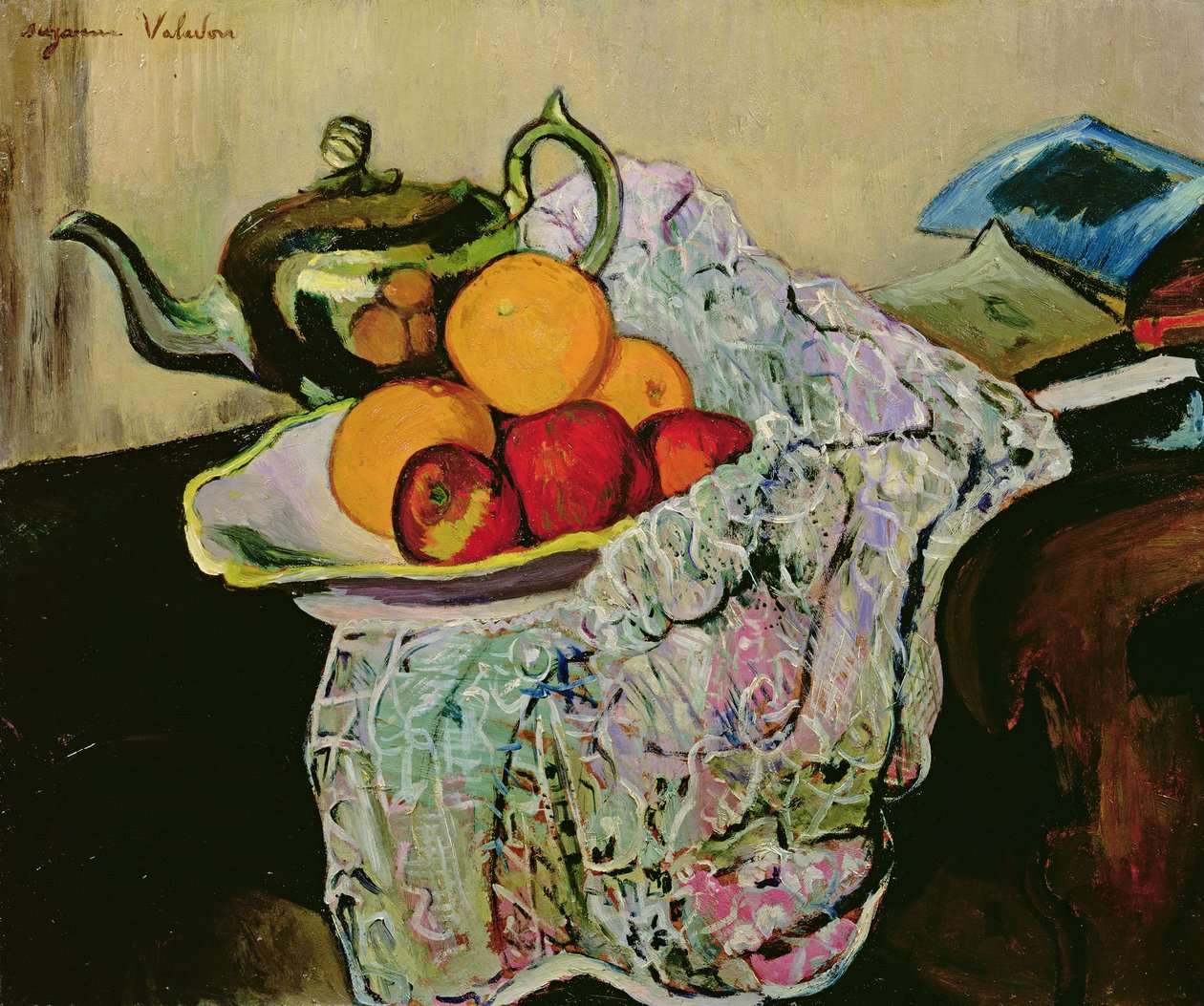 Martwa natura z czajnikiem i owocami autorstwa Marie Clementine (Suzanne) Valadon