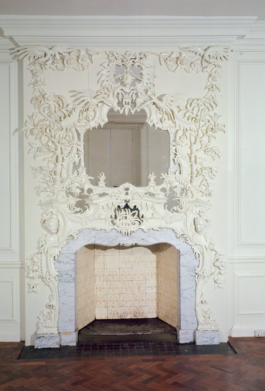 Kominek, 1752 (drewno rzeźbione i marmur z szybą) autorstwa Matthias Lock
