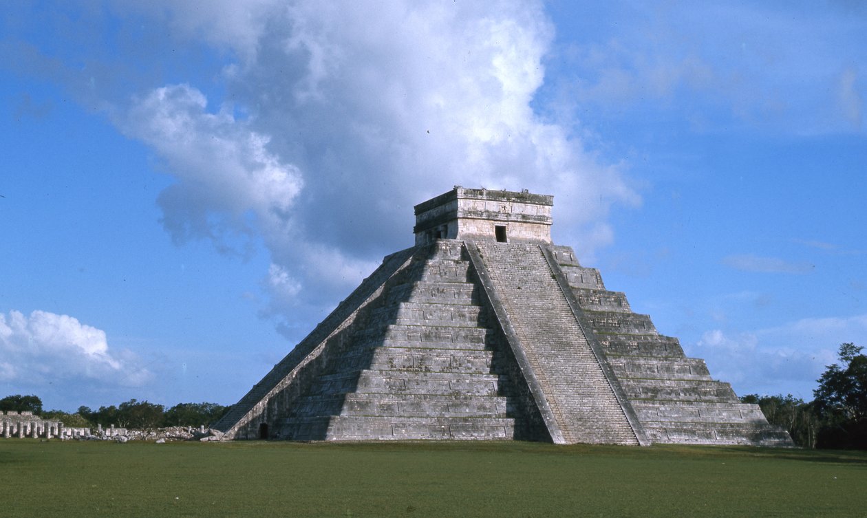 El Castillo, równonoc w Chichen Itza, okres postklasyczny ok. 600-900 rne autorstwa Mayan