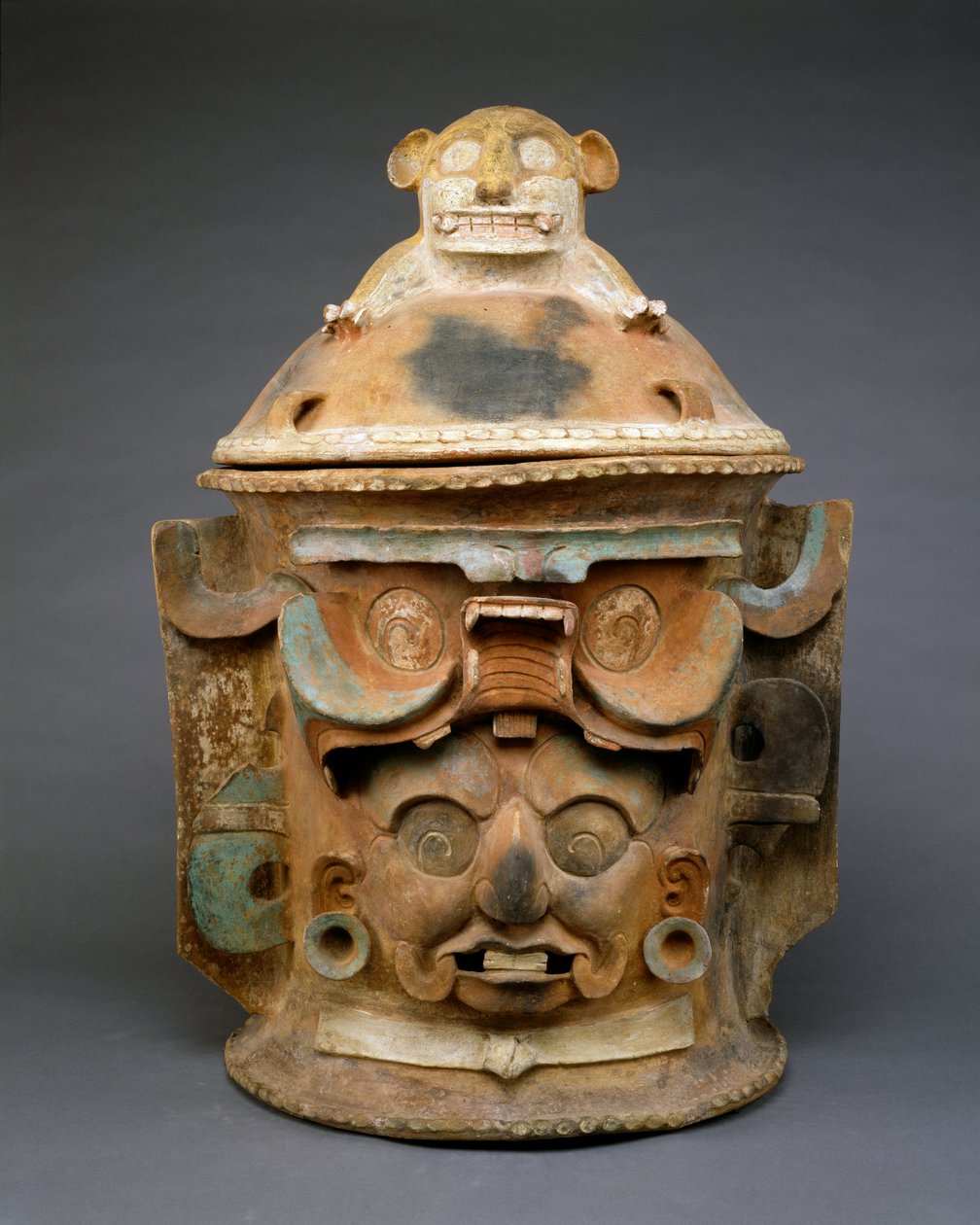 Urna Pogrzebowa z Kocim Pokrywką, Gwatemala, 550-950 (ceramiczna z polichromią) autorstwa Mayan