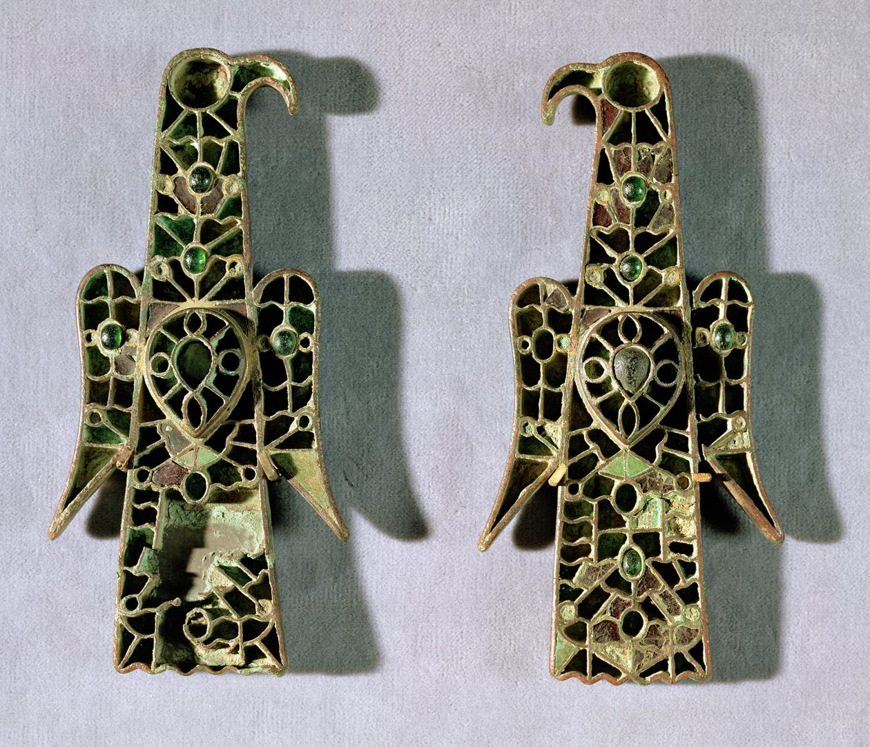 Para broszek w kształcie orła (metal i emalia) autorstwa Merovingian