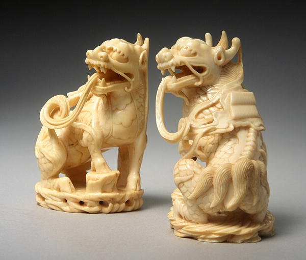 Para rzeźbionych Qilin (patrz też 272189) autorstwa Ming Dynasty Chinese School
