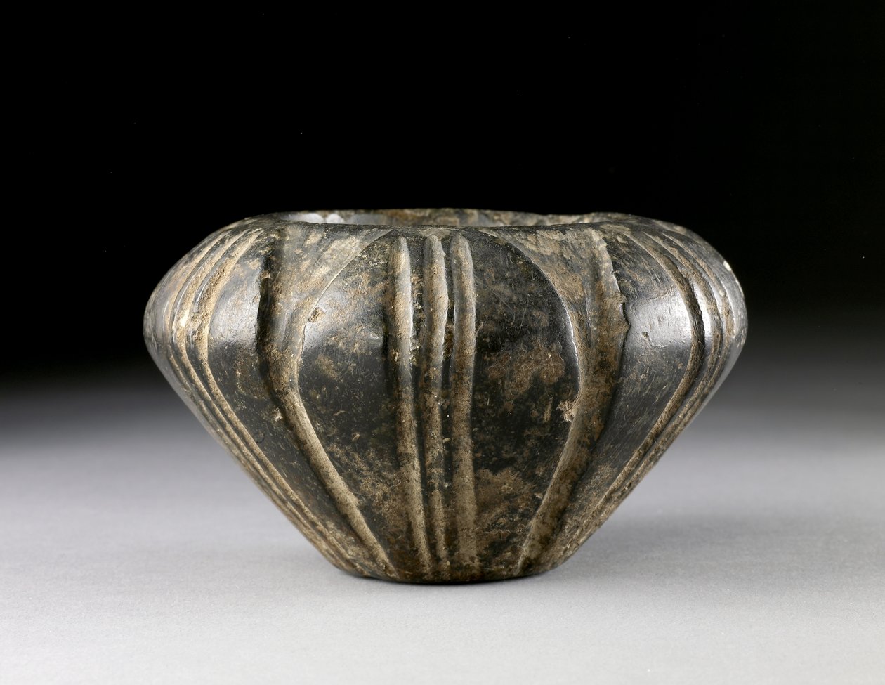 Misa kwiatowa z Knossos, późny minojczyk, ok. 1500 pne (ceramika) autorstwa Minoan