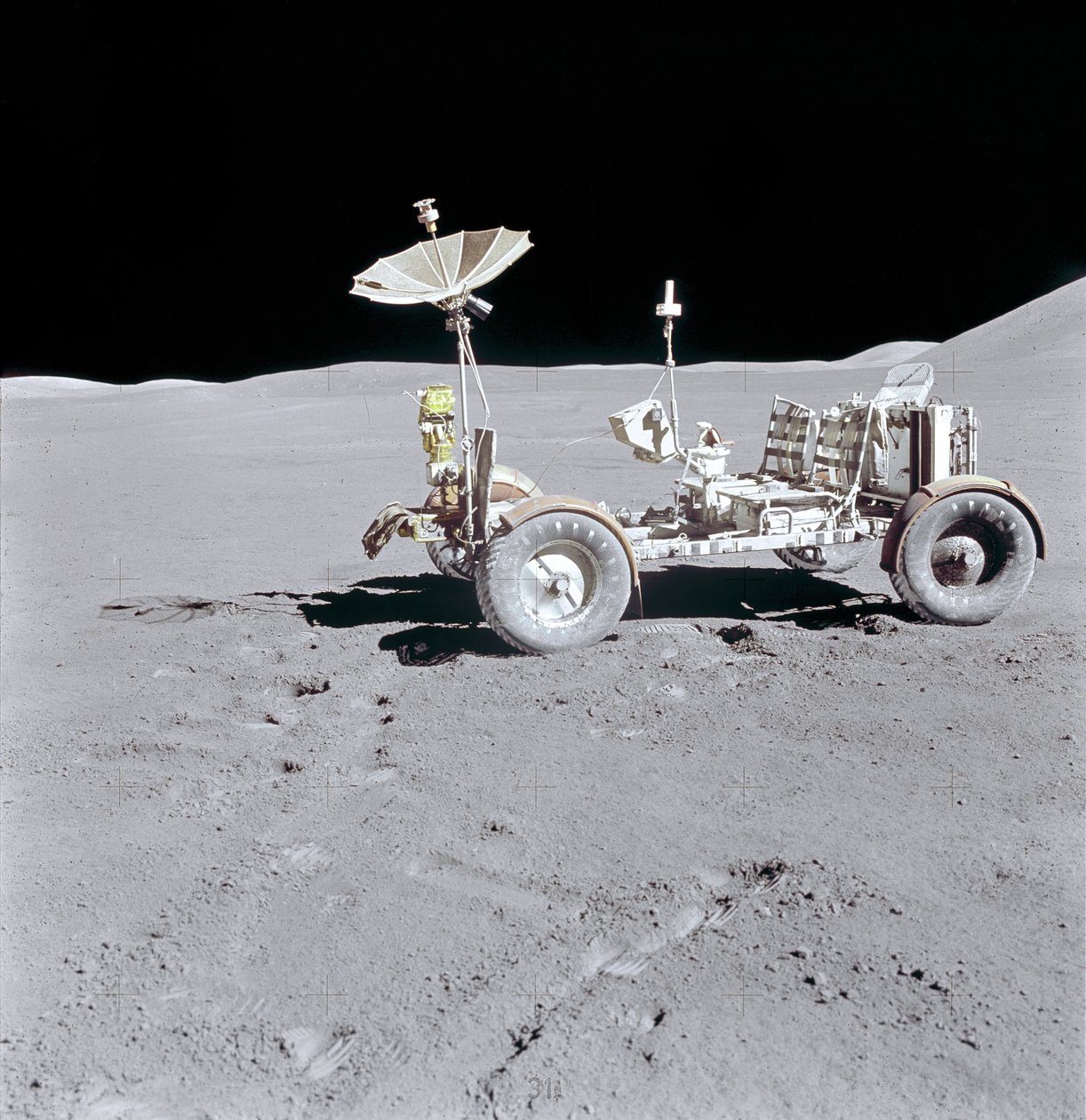 Apollo 15 - NASA, 1971. autorstwa NASA Images