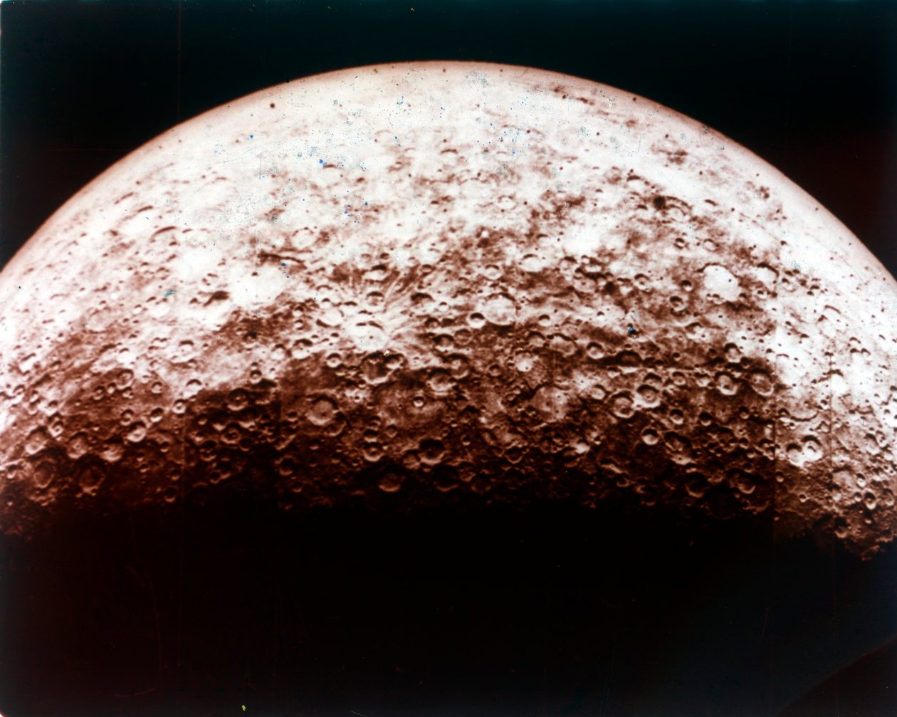 Powierzchnia planety Merkury. autorstwa NASA Images