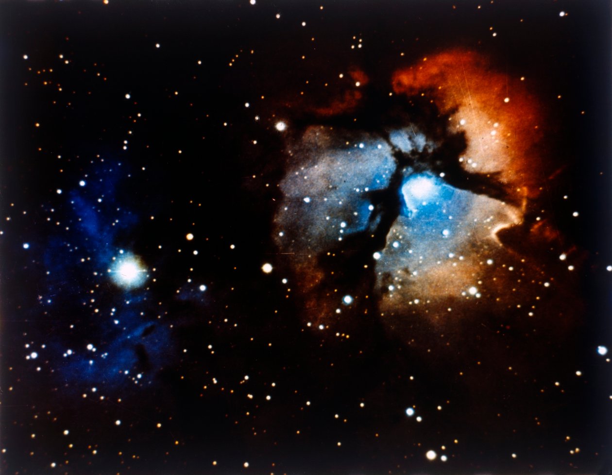 Mgławica Trójlistna Koniczyna w gwiazdozbiorze Strzelca. autorstwa NASA Images
