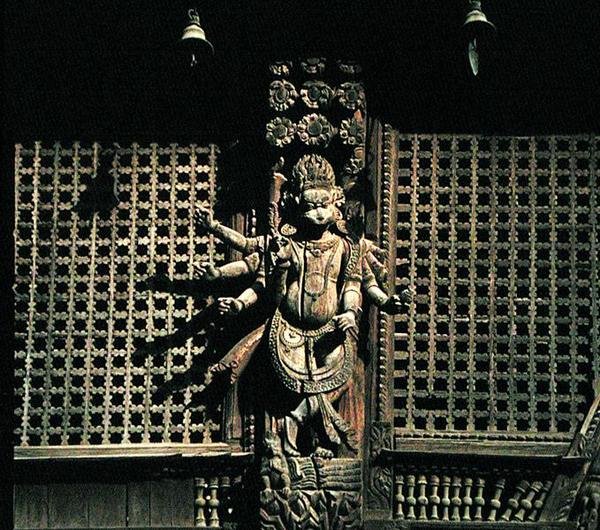 Detal z zewnątrz (drewno) autorstwa Nepalese School