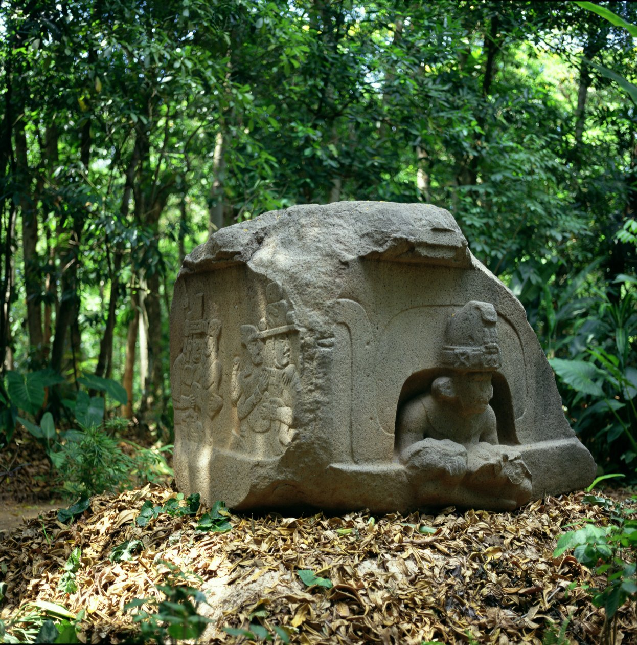Ołtarz 5, Okres przedklasyczny autorstwa Olmec