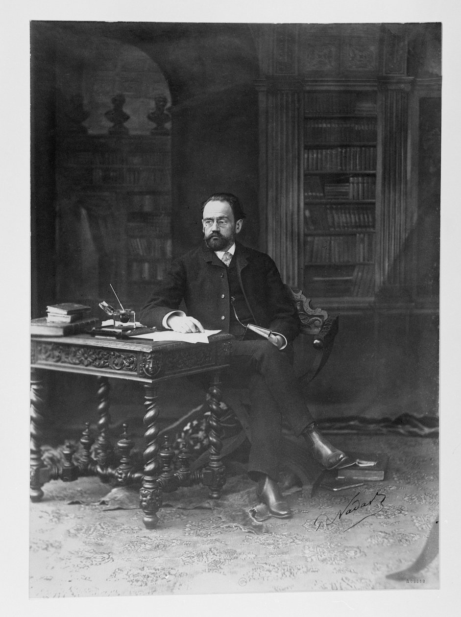 Emile Zola (1840-1902) w swoim gabinecie autorstwa Paul Nadar