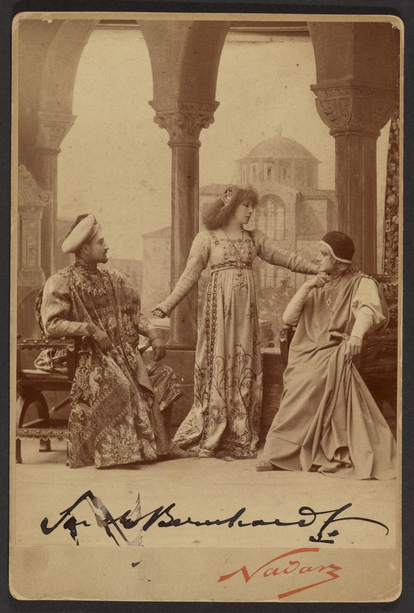 [Sarah Bernhardt jako Gismonda]. autorstwa Paul Nadar