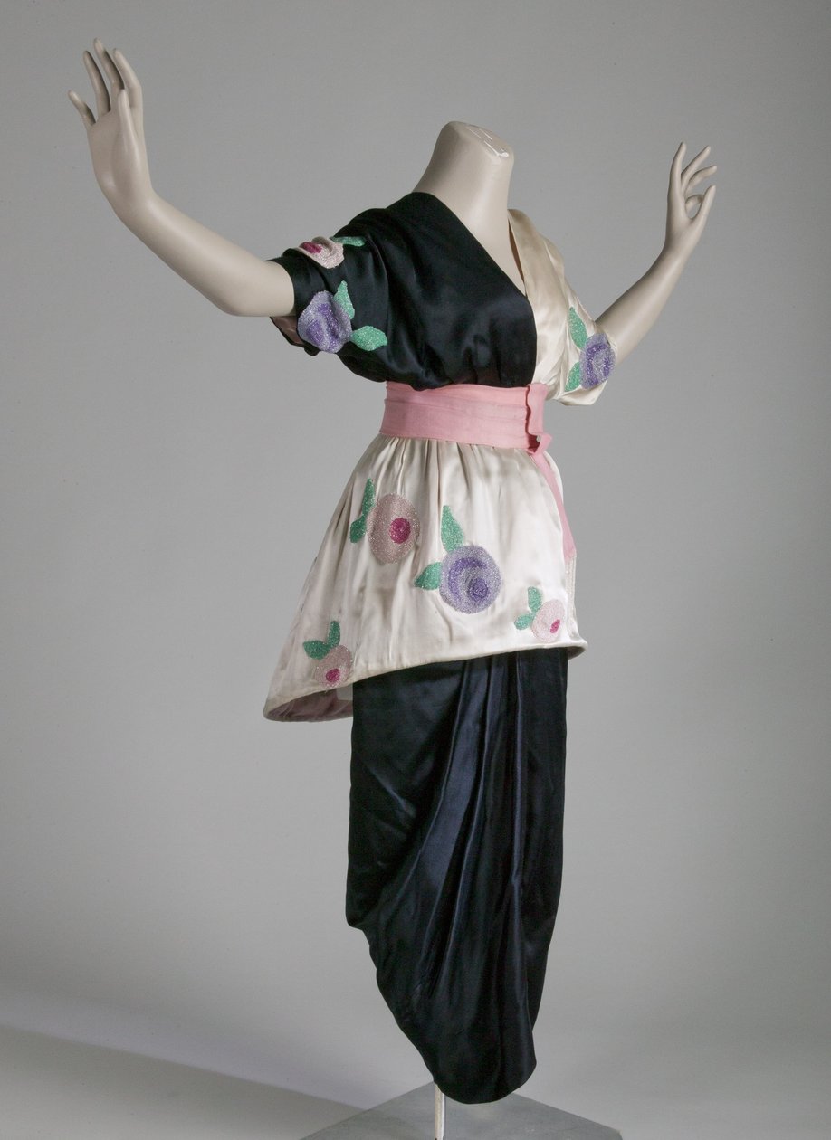Sorbetowa suknia wieczorowa autorstwa Paul Poiret
