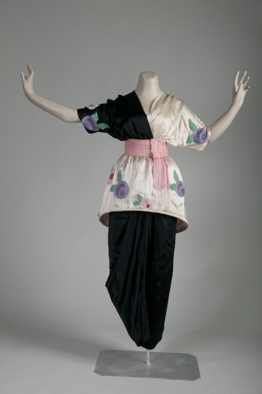 Sorbetowa suknia wieczorowa autorstwa Paul Poiret