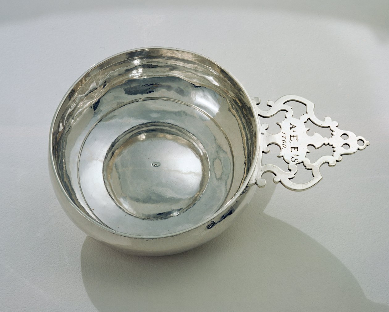 Porringer, 1760 (srebrny) autorstwa Paul Revere