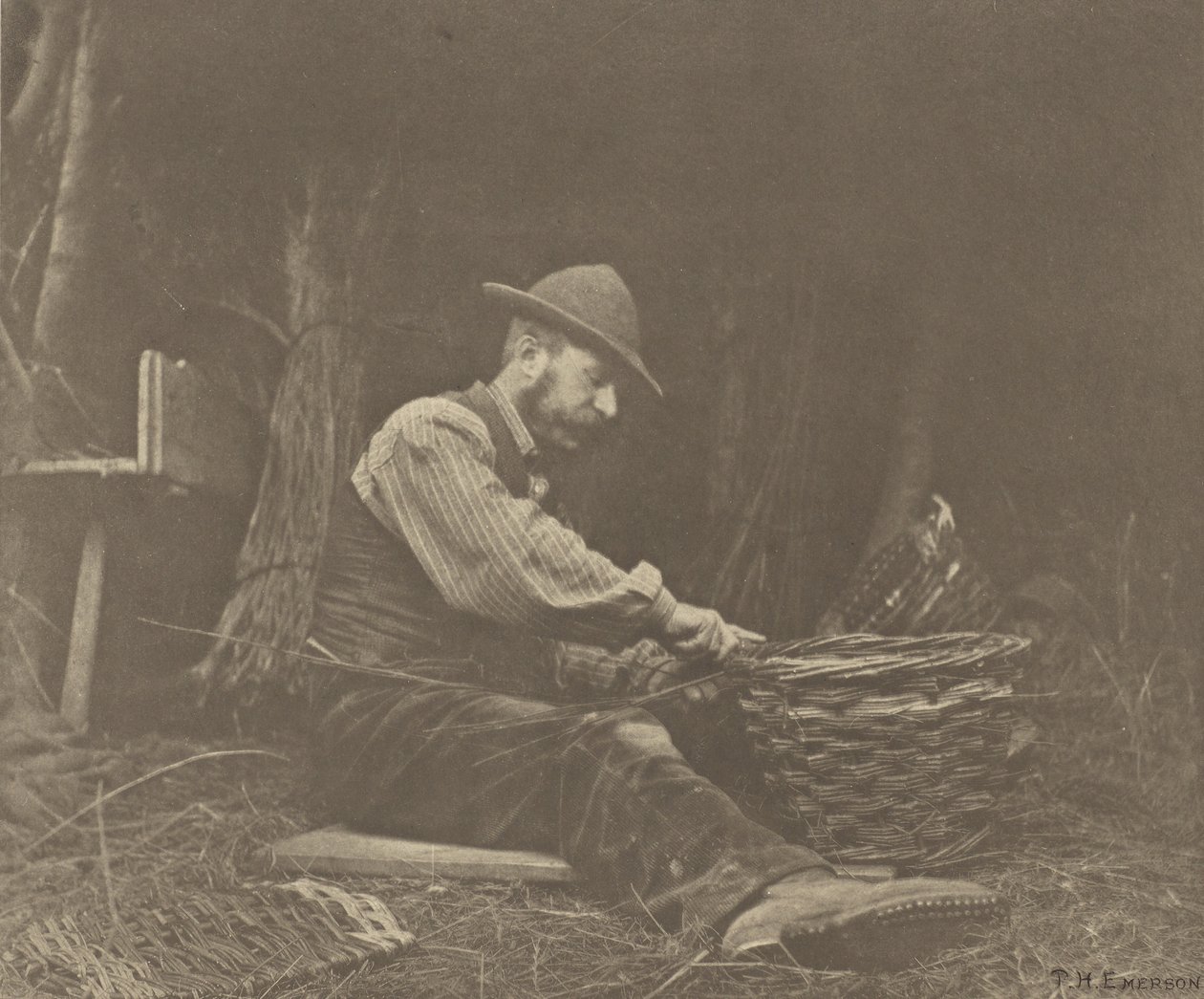The BasketMaker. [Norfolk]. autorstwa Peter Henry Emerson