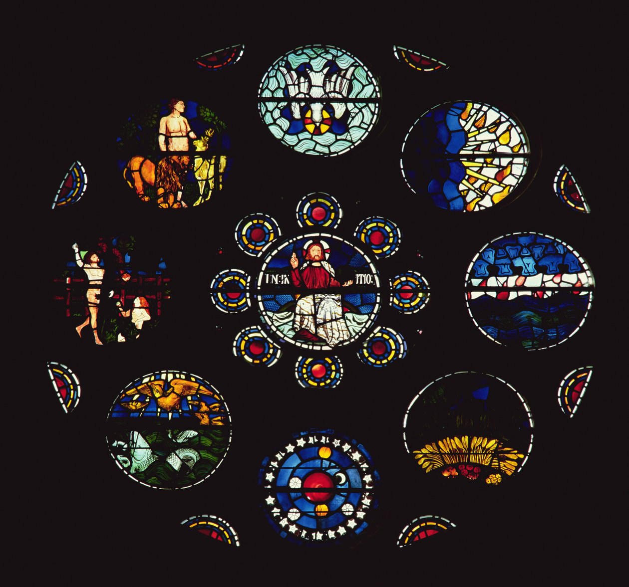 Okno różane (witraż) autorstwa Philip Webb