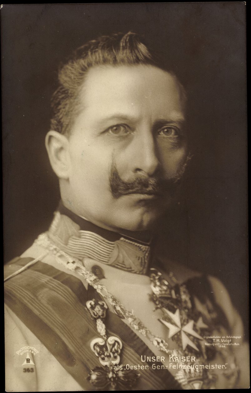 Cesarz Wilhelm 2 jako austriacki generał Feldzeugmeister autorstwa Photographer German