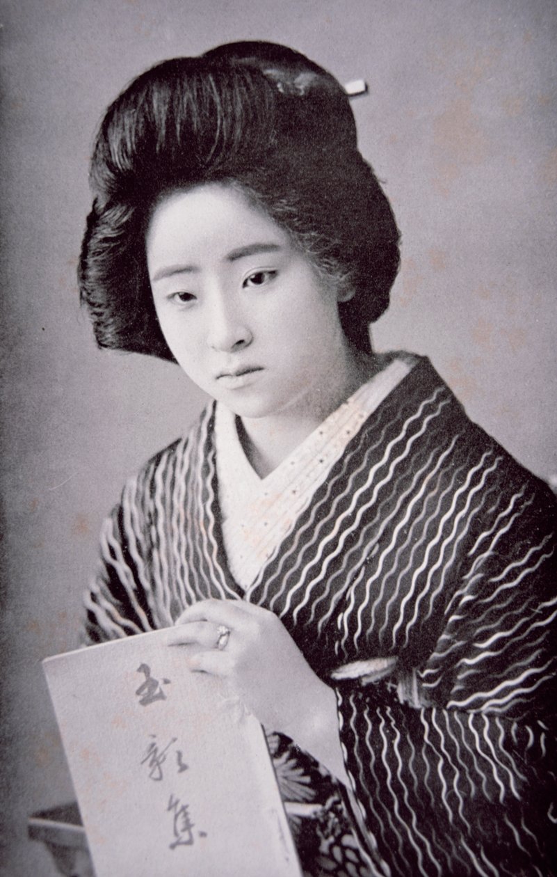 Japonka, ok. 1910 (zdjęcie czarno-białe) autorstwa Photographer Japanese