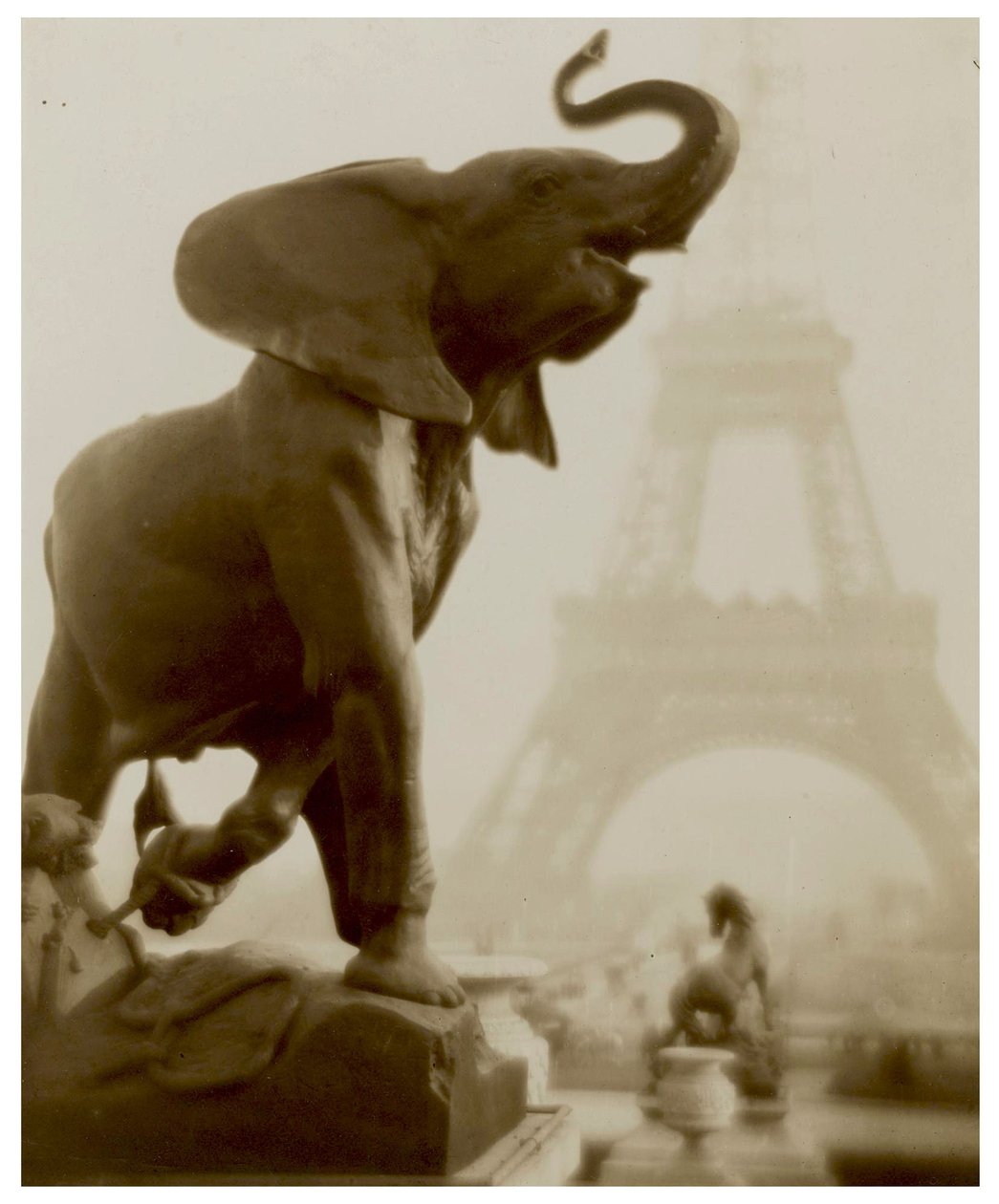 Elephantaisie ok. 1908 r. autorstwa Pierre Dubreuil