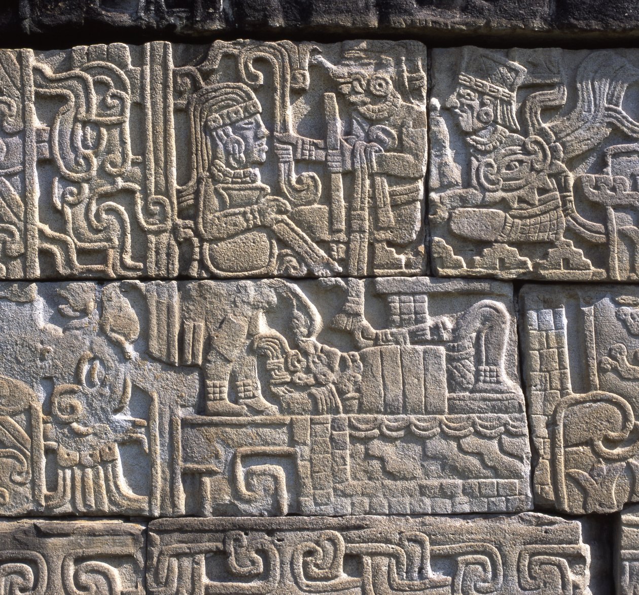 Płaskorzeźba centralna, północna ściana, South Ball Court, Totonac, późna klasyka autorstwa Pre Columbian