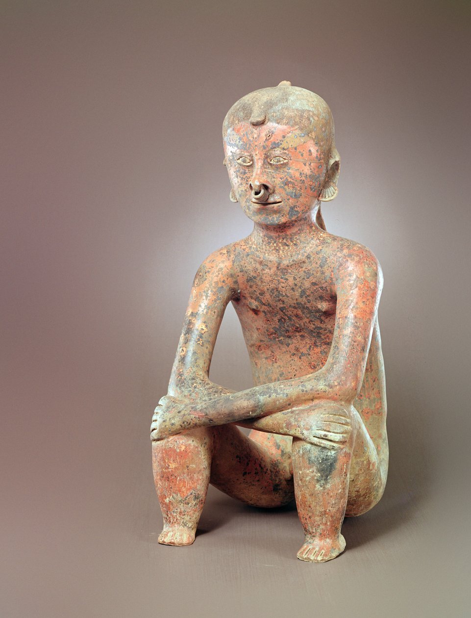 Postać siedząca, kultura chińska, (ceramika) autorstwa Pre Columbian