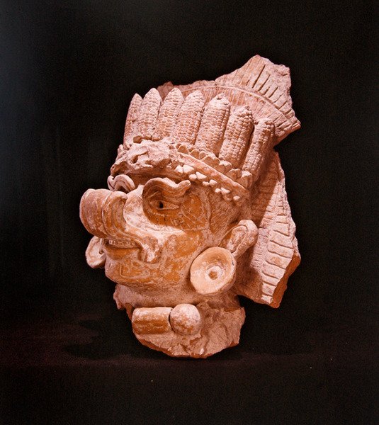 Część głowy dużej urny, Oaxaca (ceramiczna) autorstwa Pre Columbian Pre Columbian
