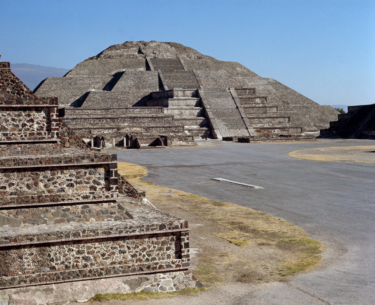 Piramida księżyca autorstwa Pre Columbian Pre Columbian