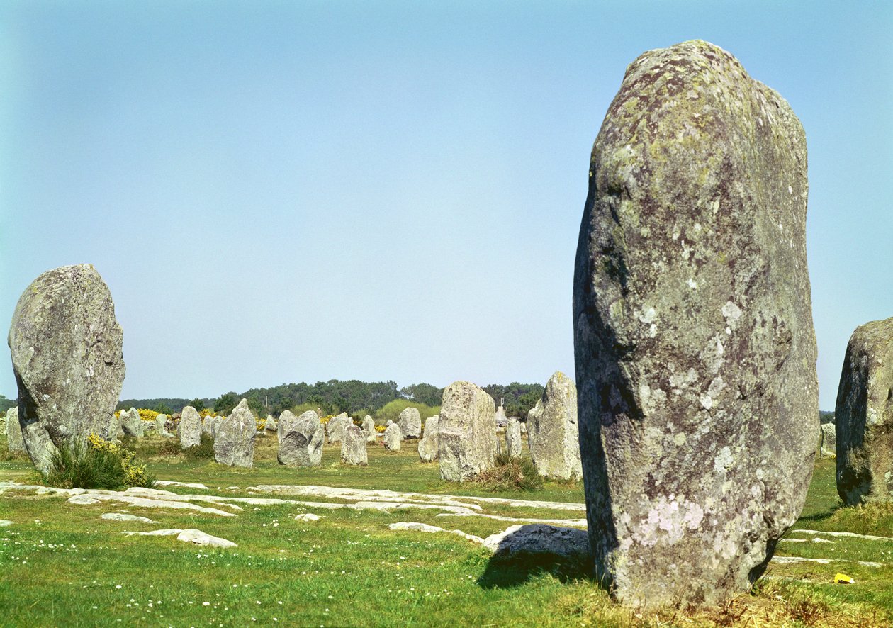 Ustawienie stojących kamieni, okres megalityczny, IV-III tysiąclecie p.n.e. autorstwa Prehistoric