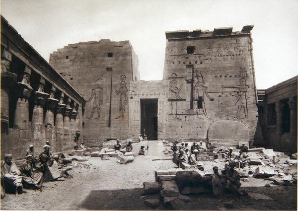 Świątynia Izydy w Philae autorstwa R.M. Junghaendel