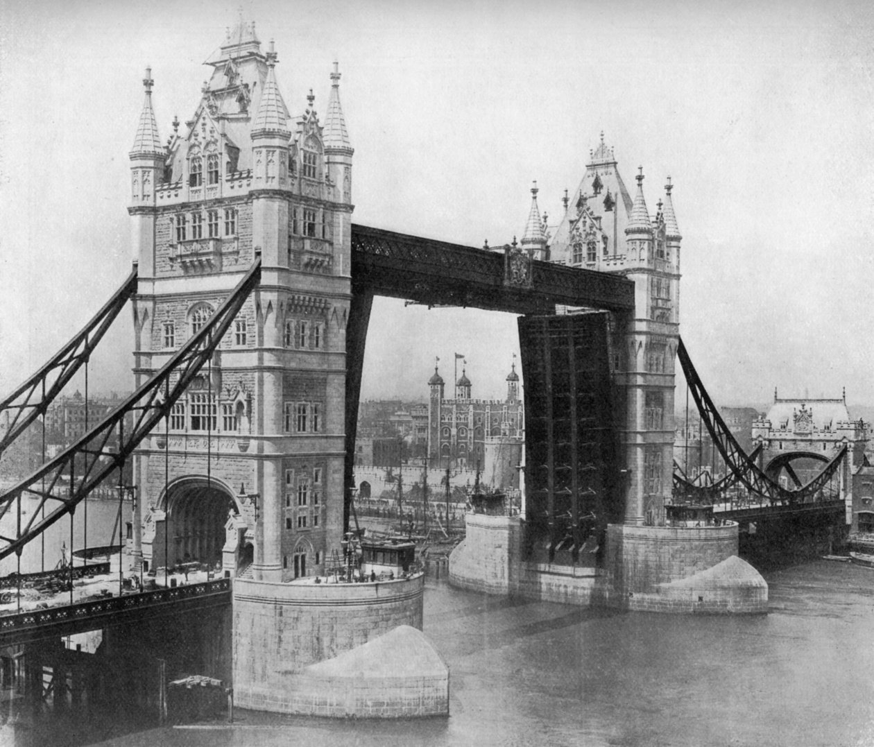 Tower Bridge, Londyn, 1911-1912. autorstwa Reinhold Thiele
