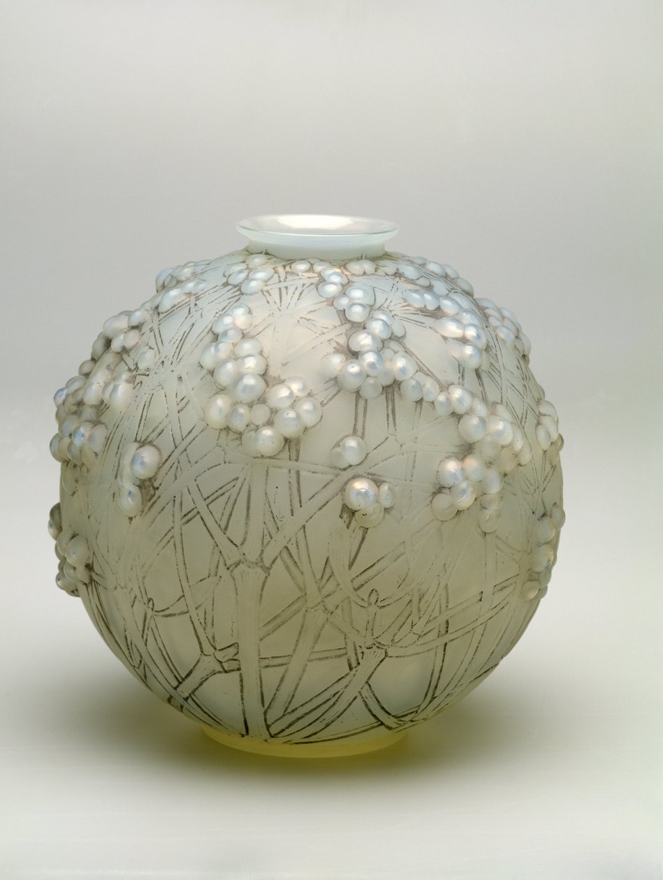 Wazon druidów, 1924 (szkło formowane) autorstwa Rene Jules Lalique