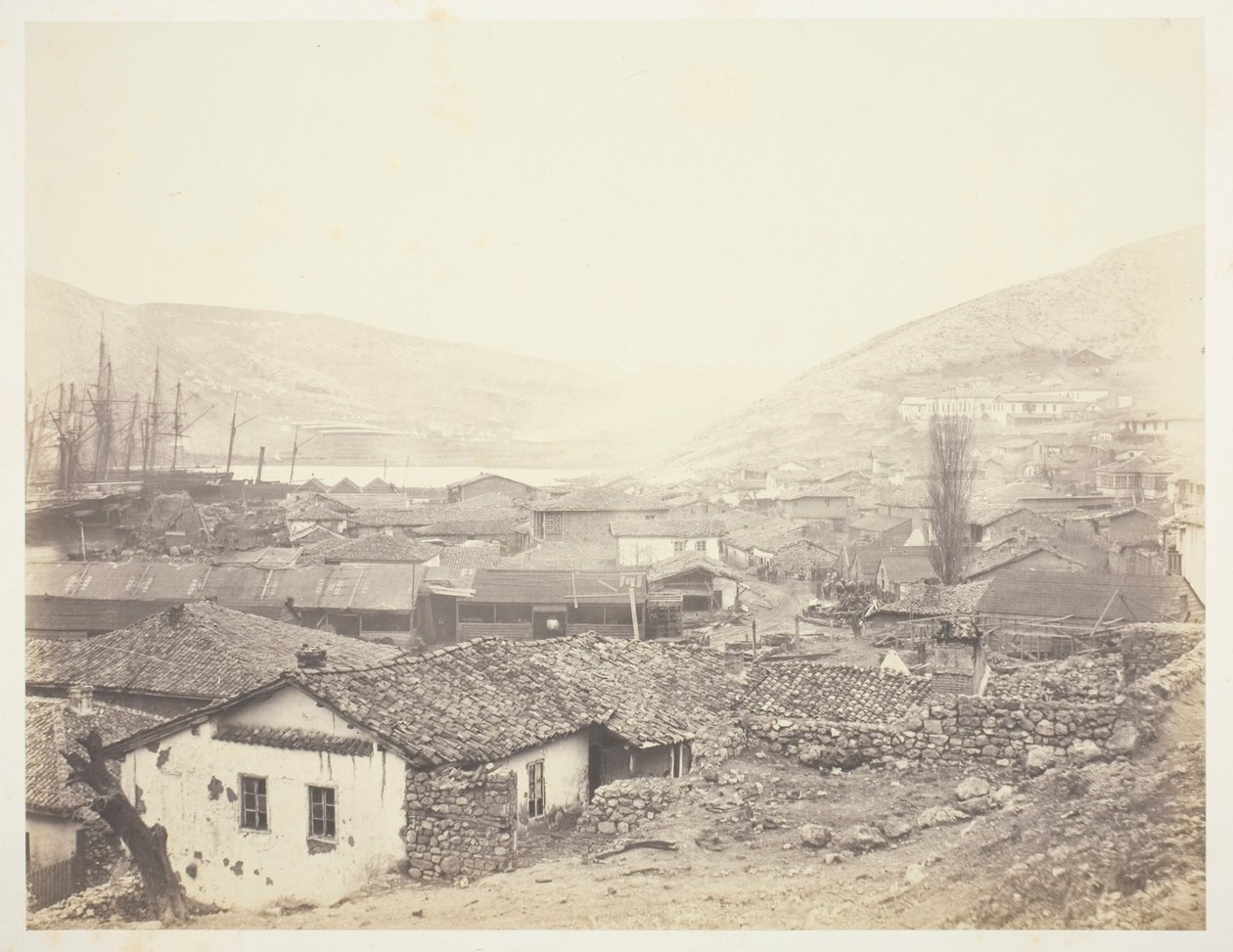 Ogólny widok na Bałakławę autorstwa Roger Fenton