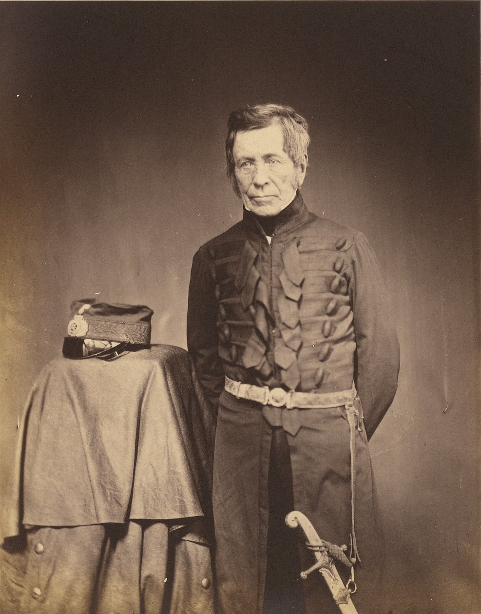 Generał broni Sir J. Burgoyne, G.C.B. autorstwa Roger Fenton